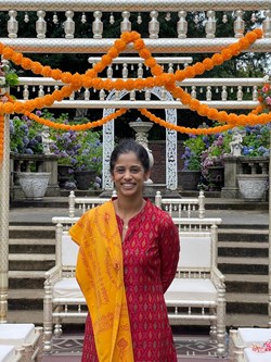 profile image for Khushbu Vyas Hindu Priestess