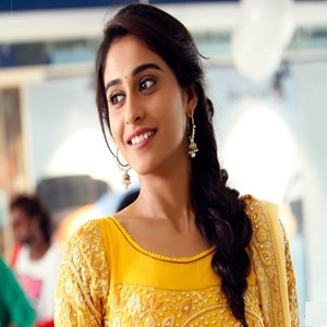 Regina Cassandra Tickets and Tours