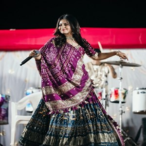 Divya Chaudhary Tickets and Tours