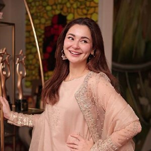 Hania Amir Tickets and Tours