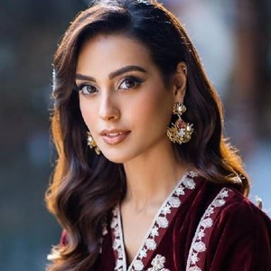 Iqra Aziz Tickets and Tours