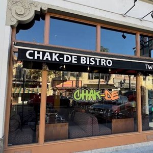 Chak-De Bistro & Lounge