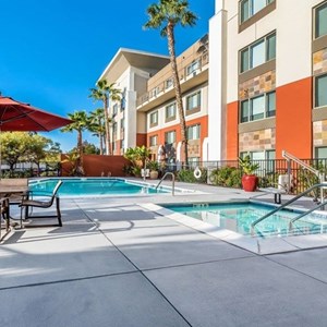 Holiday Inn Express & Suites Fremont - Milpitas Central