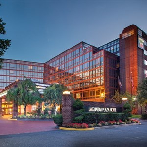 LAGUARDIA PLAZA HOTEL