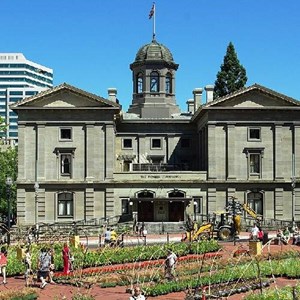   Pioneer Courthouse Square