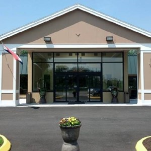 Ramada by Wyndham Hartford North / Bradley Airport
