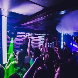 REV Ultra Lounge