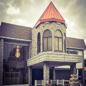 Royal Grand Manor
