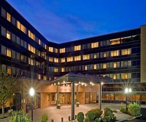 Crowne Plaza Edison