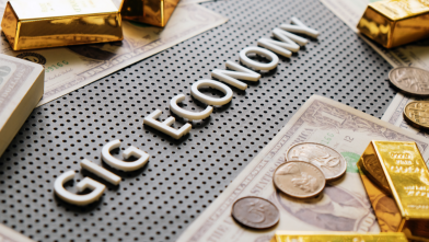 Gig Economy Insights: Pros, Cons, and Tips for US Freelancers