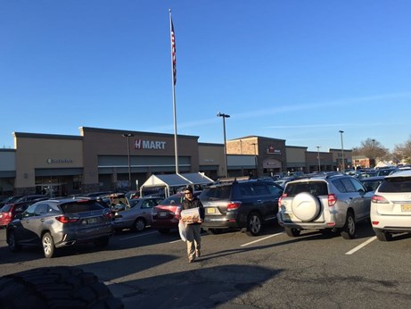 H Mart  Grocery Store in Edison, NJ