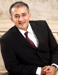 Zee Nadir Realtor in Porter Ranch, CA