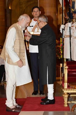 Pandit Vamadeva Shastri in New York, NY