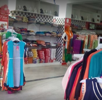 Regal Sarees in Chicago, IL