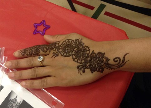 Henna Art By Iqra Bhatti in Waterloo, ON