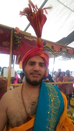 Hindu  Temple Priest  Krishna Moorthy