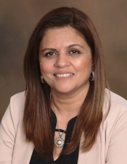 Ayesha Zeeshan Real Estate Agent in Villa Park, IL