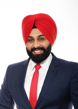 Surjit Mundi Realtor in Brampton, ON