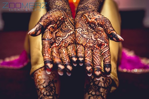 Nadiya Mehndi Designer