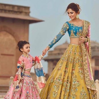 Diva's Darpan Boutique in San Antonio, TX