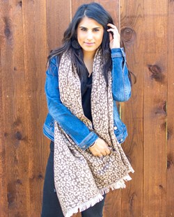 Vanita Tahim Clothing Store in Dallas, TX