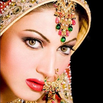 Yasmin's Unisex Spa & Beauty Salon in Woodside, NY