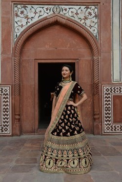 Maya's Desi Boutique in Dallas, TX