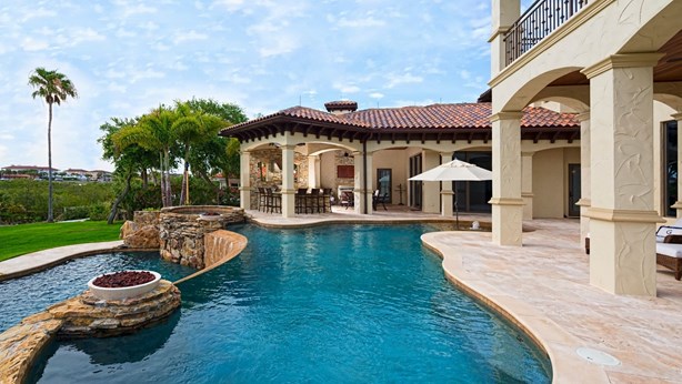 Navdeep Bajwa Realtor in Elk Grove, CA
