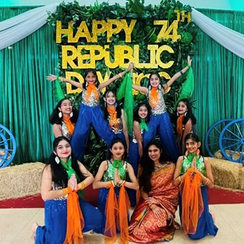Aditis Bollywood Dance Sensation