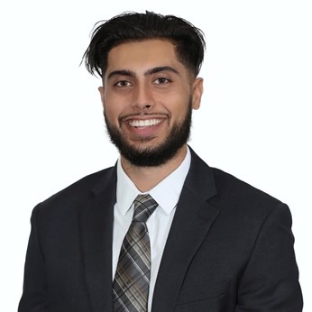 Shan Shujah Realtor in Alexandria, VA