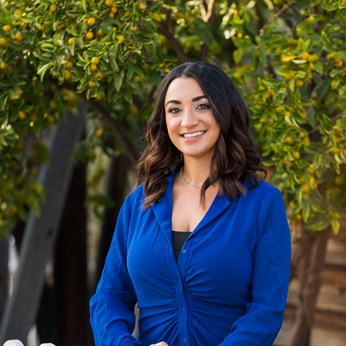 Vida Khavari Loan Advisor