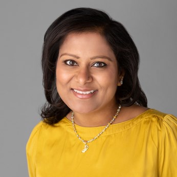 Mariam Khan Realtor in Glenview, IL