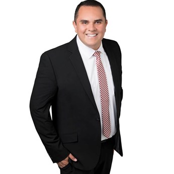 Javier Alejandro Herna´ndez Loan Advisor in Visalia, CA