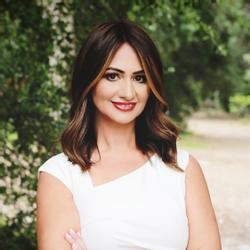 Walkiria Zarei Insurance Agent