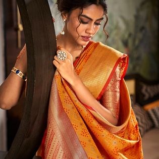 Eaansh Boutique in Morrisville, MO