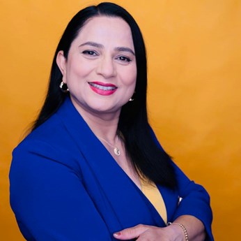 Realtor Radhapriya Dangal in Virginia Beach, VA