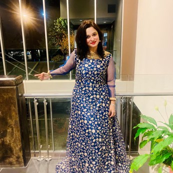 Naina Makker Realtor in Seattle, WA