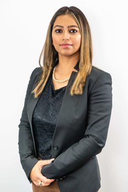 Ria Gulati Realtor in Hamilton, ON