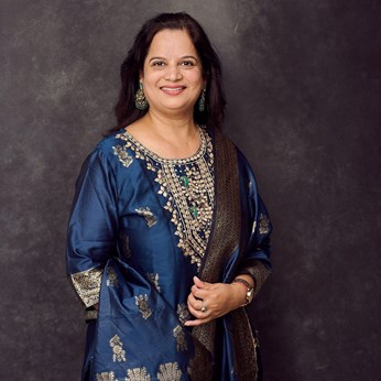 Shruti Aggarwal Financial Profesion in Chantilly, VA