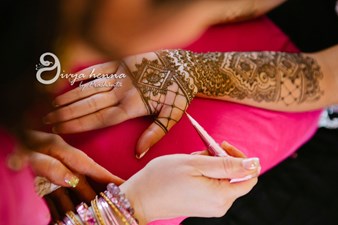 Divya Henna