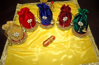 Vivaanika Gift Boxes