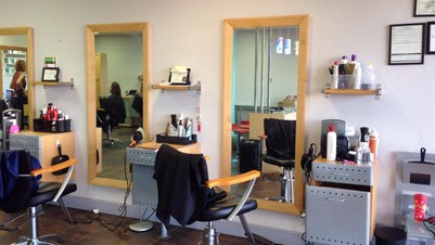 AMZ SALON (512-550-7601)
