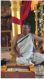 Pandit Shri Shivamurthy Hindu Priest