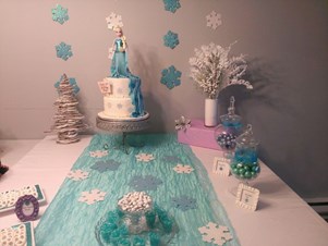 Cakes By Mavia