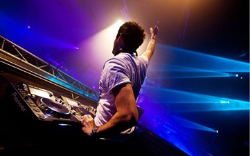 RYTHMIC DJ ABBY