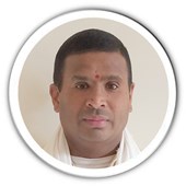 Priest Shri Prakash Bhat Pandit Ji