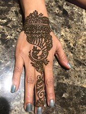 Traditional Henna Mehndi Services