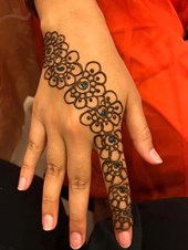 Traditional Henna Mehndi Services