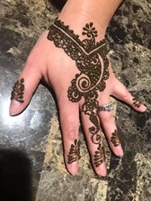 Traditional Henna Mehndi Services