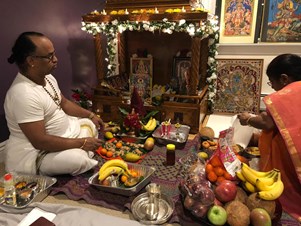 Hindu Priest Service